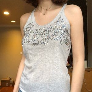 gray tank top